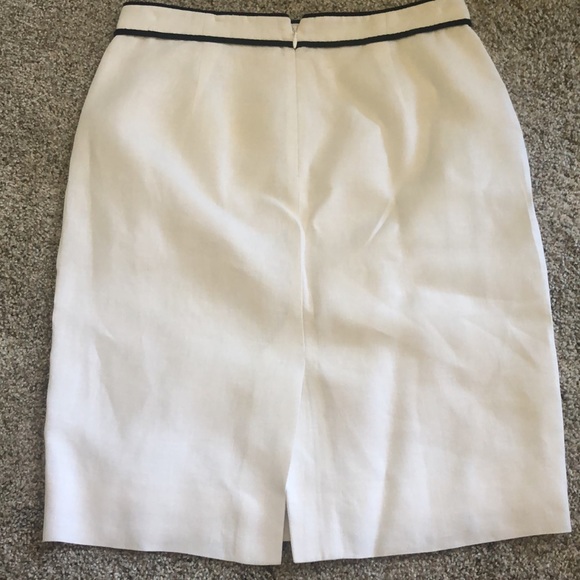 JCrew white lLinen Pencil Skirt with herringbone weave and black piping - Picture 5 of 7